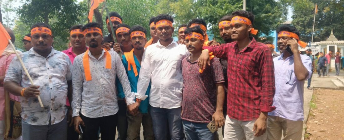 গরবা-ডান্ডিয়ায় মুসলিমদের প্রবেশ বন্ধের দাবি ‘অসাংবিধানিক’, জানালেন কেন্দ্রীয় মন্ত্রী
