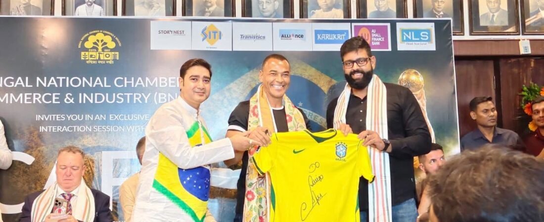 কাফুর সঙ্গে স্মরণীয় সন্ধ্যা, নজর কাড়লেন ক্রীড়া সংগঠক কুণাল সাহা