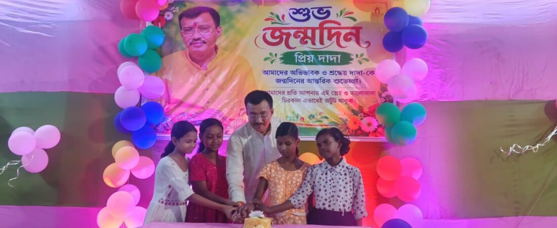 জন্মদিনে অন্যরকম বিশ্বরূপ দে, জাঁকজমক নয় ‘দ্য রেফিউজ’-এর ছোটদের সঙ্গেই বিশেষ দিন